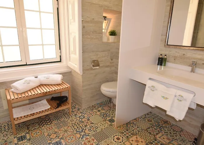 Lx Flowers ליסבון